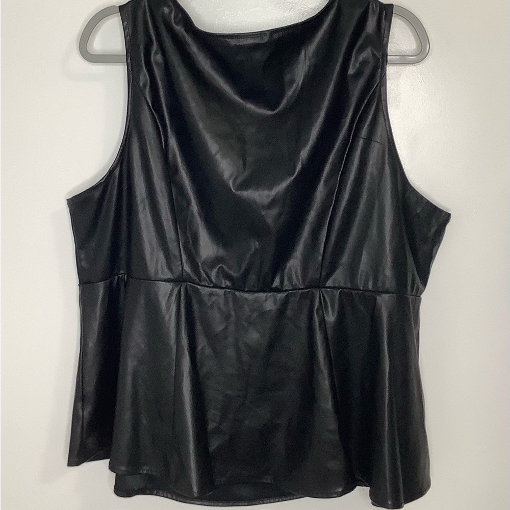 TORRID Women’s Black Faux Leather Lace Up Peplum Top Size 3 - Picture 2 of 8
